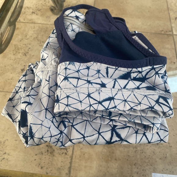 Lululemon set crops and top - Picture 2 of 10